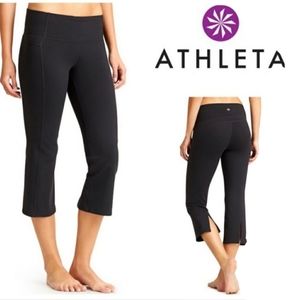 Athleta Power Up Capri Legging With Back Slit Size XS